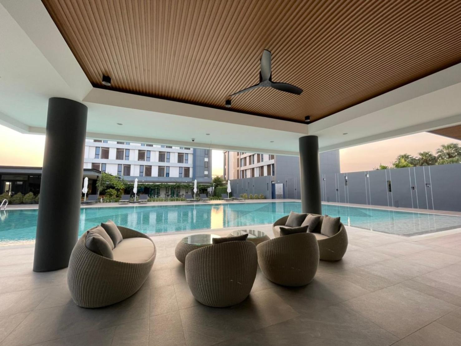 צ'נטאבורי Blue Rabbit Hotel מראה חיצוני תמונה