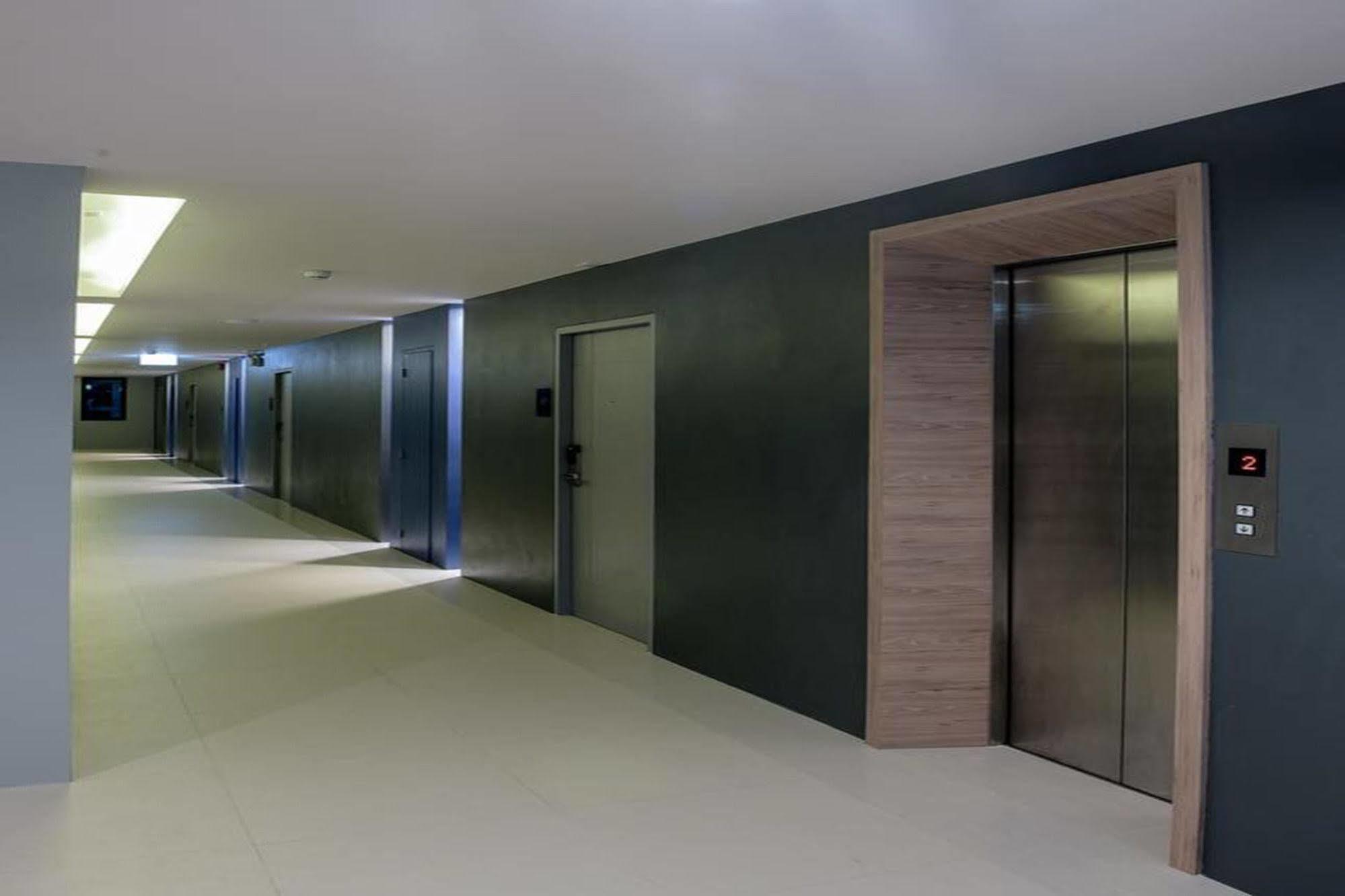 צ'נטאבורי Blue Rabbit Hotel מראה חיצוני תמונה