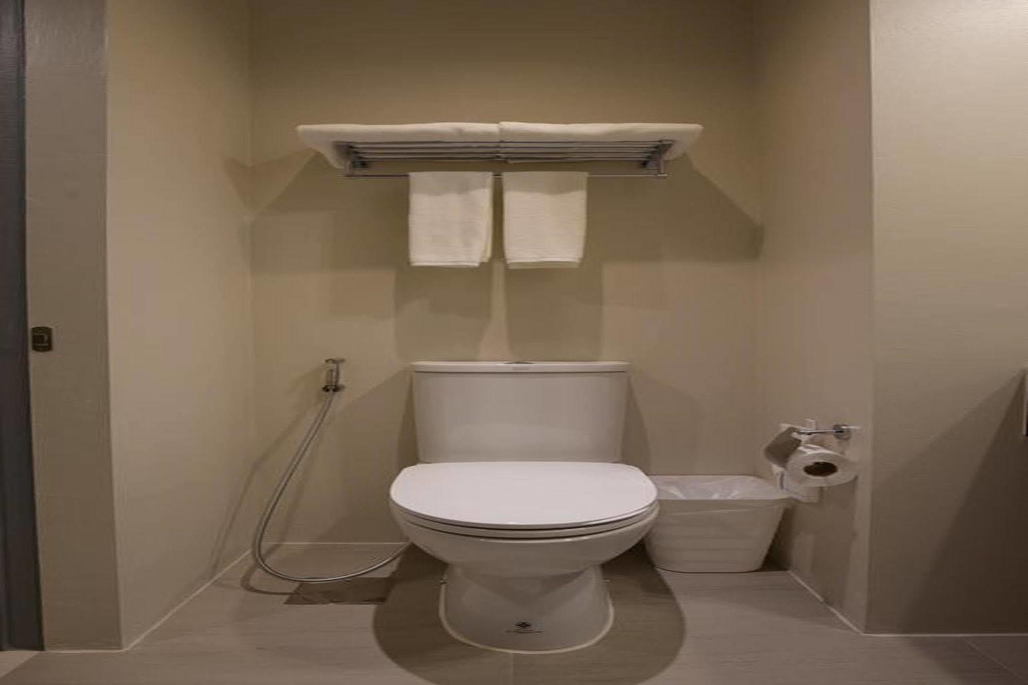צ'נטאבורי Blue Rabbit Hotel מראה חיצוני תמונה